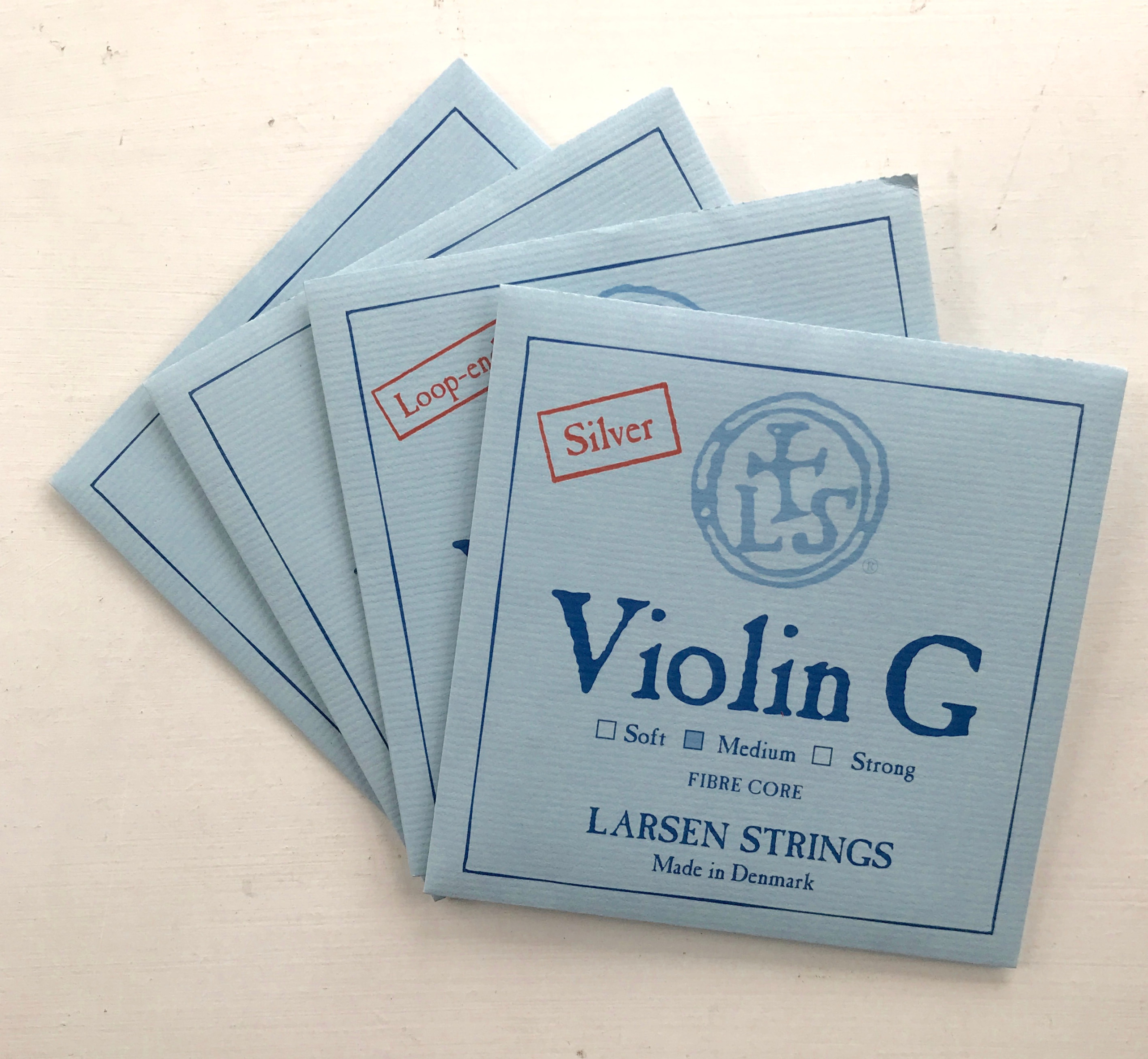 Larsen Medium Tension Violin Strings